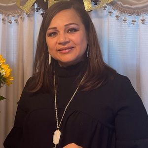 Meet your Posher, Aida